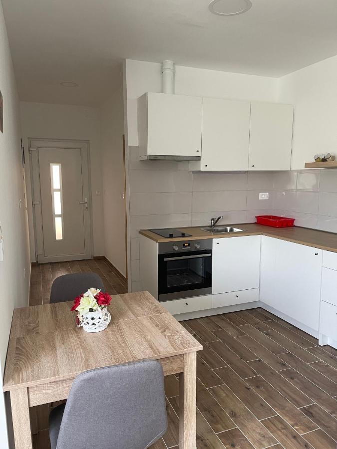 Apartman Solin 2, Parking Leilighet Eksteriør bilde